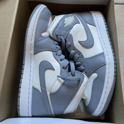 Women’s Air Jordan 1 Mid