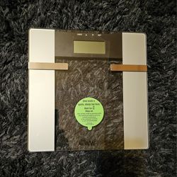 NEW WEIGHT WATCHERS SCALE BY CONAIR