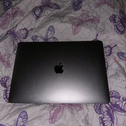 Selling MacBook Pro Very Good Condition!