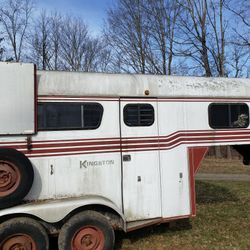 1990 Kingston 2H Horse Trailer