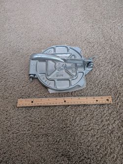Estrella 7.5 Inch Cast Iron Tortilla Press