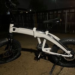 Electric Bike  Aventon Sinch Folding 