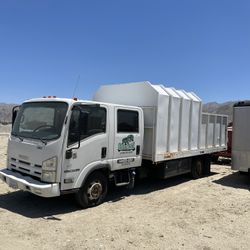 2013 Isuzu Truck 