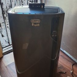 DeLonghi Pinguino Portable AC/Heater – Smart WiFi – Remote Included – Works Great 250 OBO