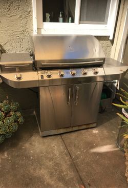 Barbecue grill.