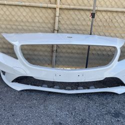 2014-2016 MERCEDES BENZ CLA250 FRONT BUMPER COVER OEM 