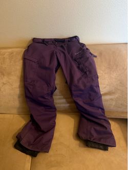 686 Women’s Snowboarding Pants.