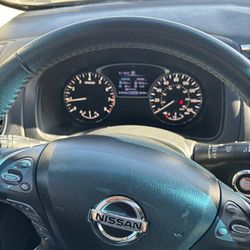 2016 Nissan Pathfinder Platinum 