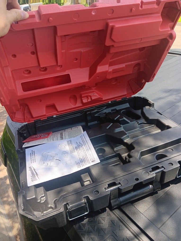 2 Milwaukee No Tool Just Box Case