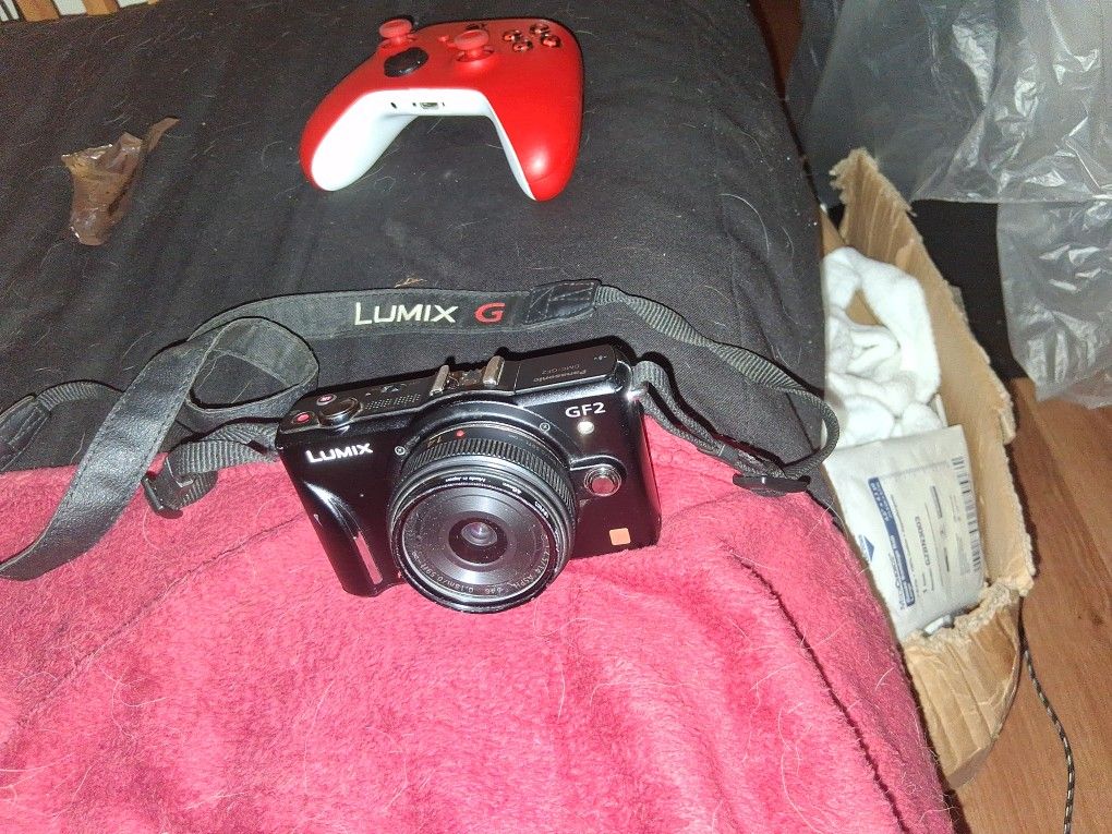 Lumix Gf2,camera Like New