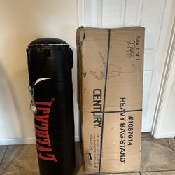 120lbs Everlast Punching Bag And Stand 