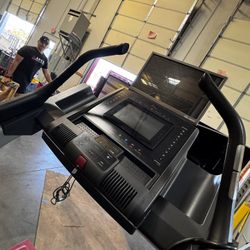 Free motion Treadmill