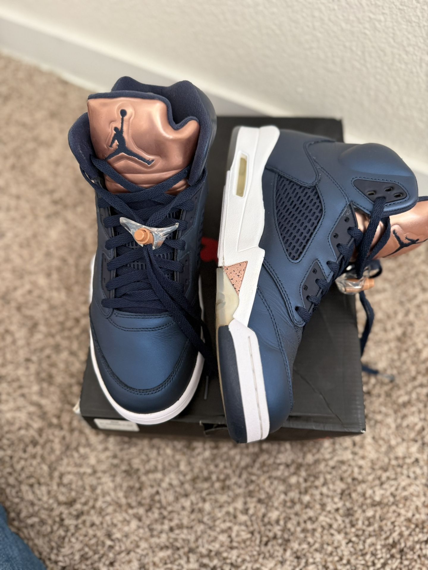 AIR JORDAN RETRO “BRONZE”