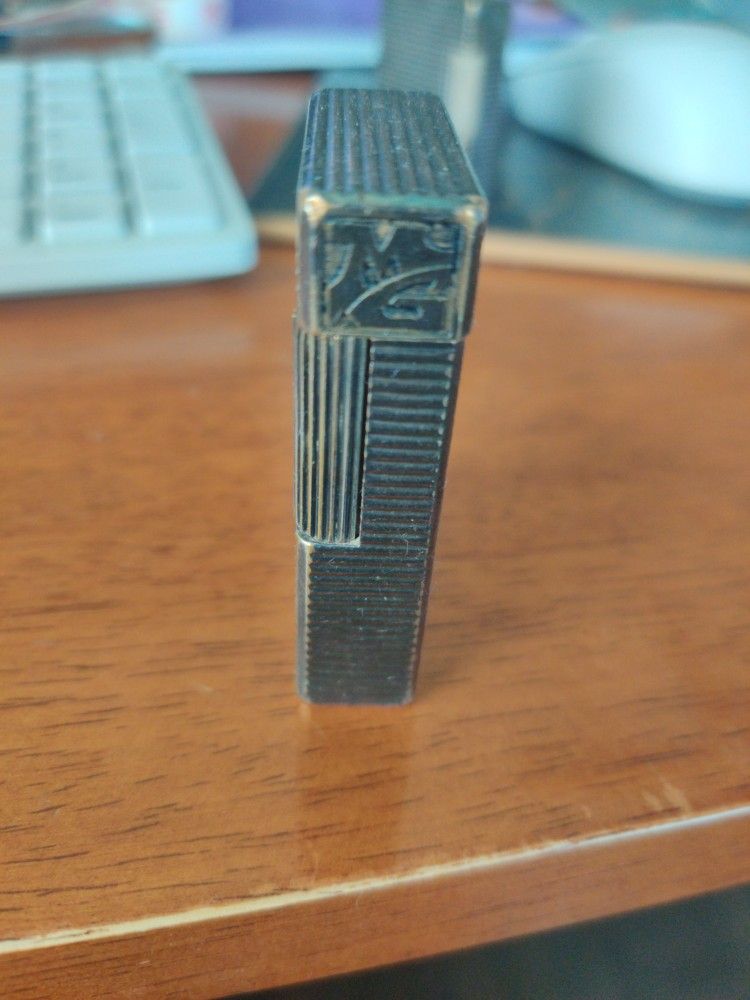 Antique St DuPont Lighter Line 1