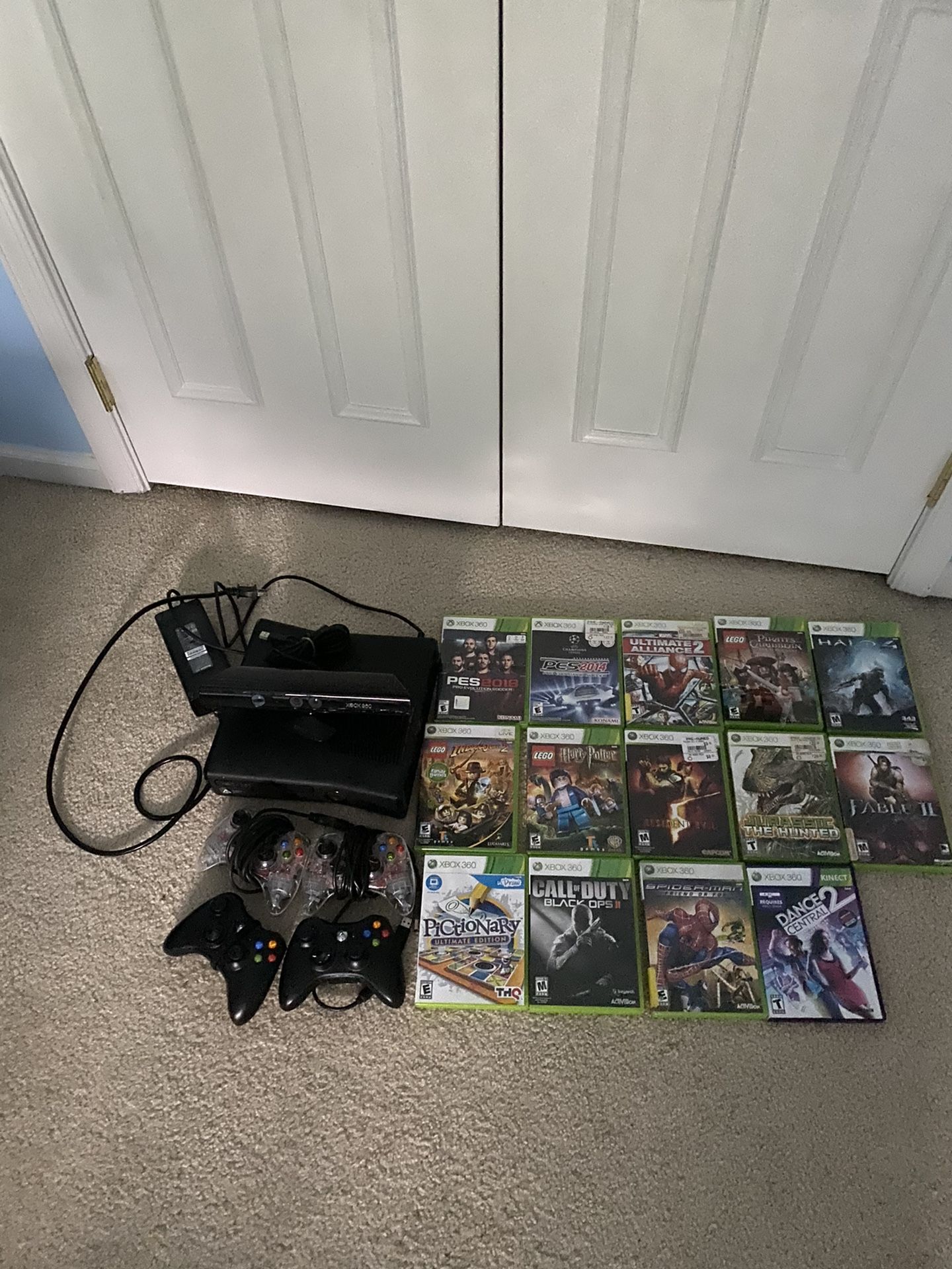 Xbox 360 + Kinect + Controllers + Games