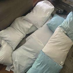 bed pillows 