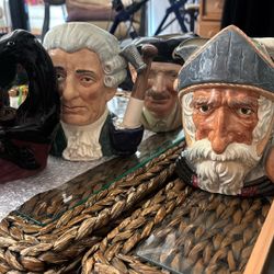 Royal Doulton Made In England About 20 Pieces 