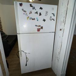 refrigerator 