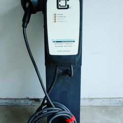 CLIPPERCREEK EV Charger Level 2 J1772 w/ Pedestal Stand HCS Series Fast Charge