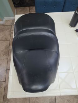 Harley roadglide 2015 thru 2023 seat