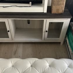 Farmhouse Tv Stand 