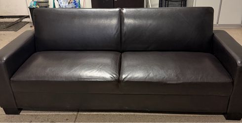 Black Sleeper Sofa / Futon – Lays Flat