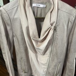 Women’s Jacket Size Medium)