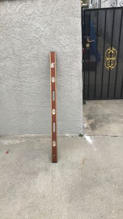 Empire 4 Ft oak level. Also 28 Inche aluminum level