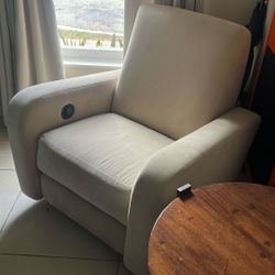 cream lounge chair 