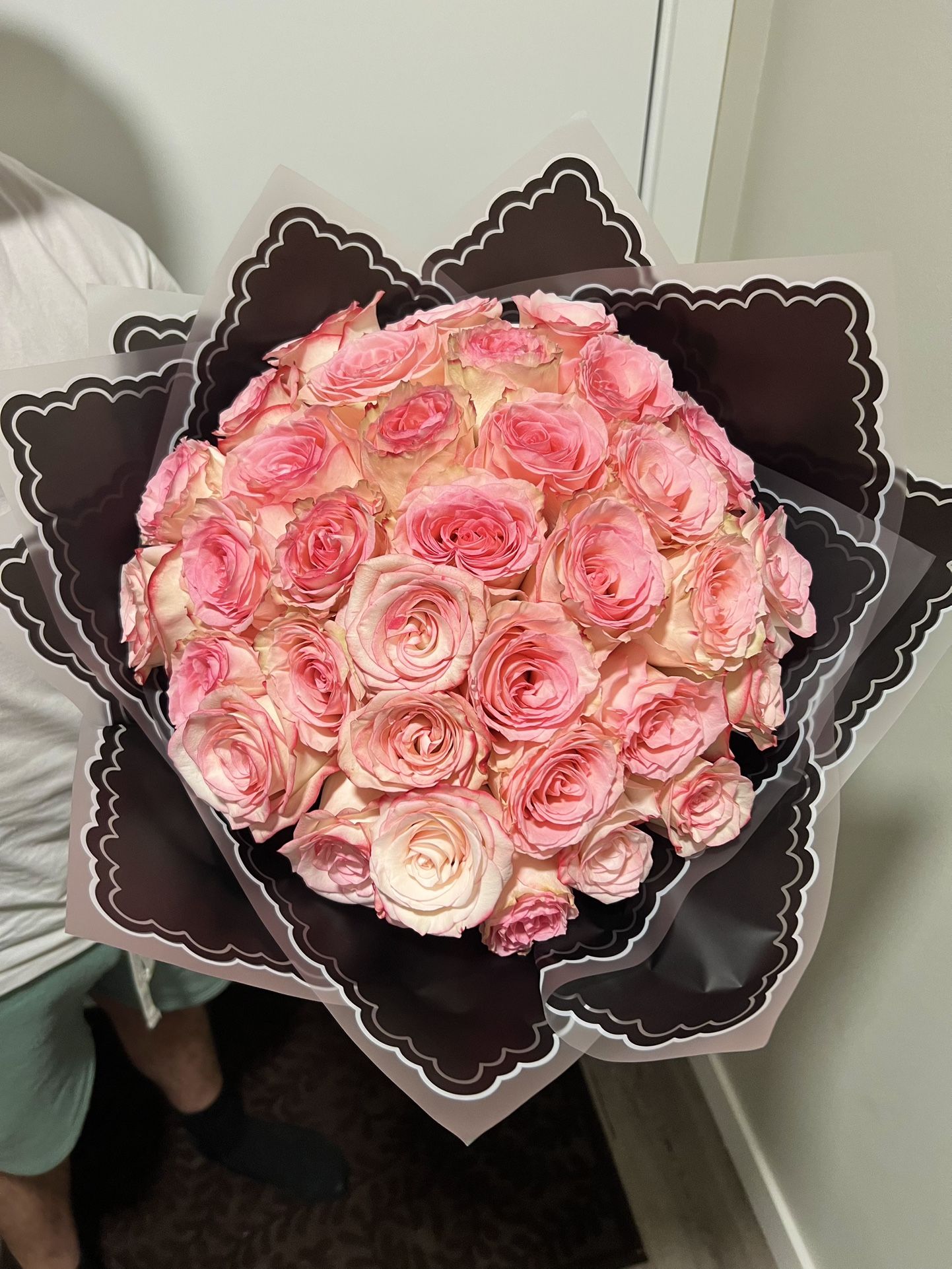 Fresh Roses, Handheld Bouquet 