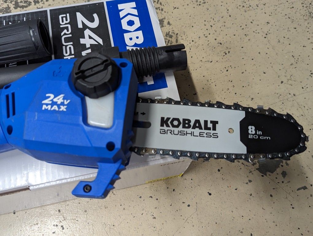 Kobalt 24v Brushless Pole Saw Tree Pruner for Sale in Lynnwood, WA