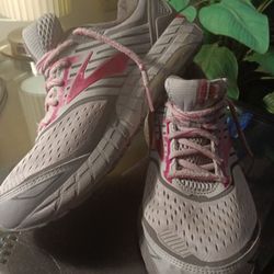 Brooks Mens Ariel 18 Running Shoes Size 12