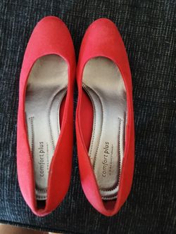 Red Pumps