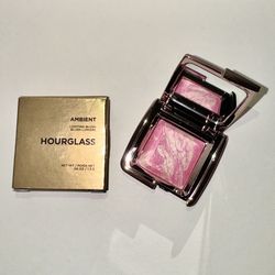 Hourglass - Ambient Lighting Blush (Luminous Flush) 