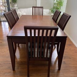 Dining table set