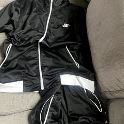 Nike Tracksuit 