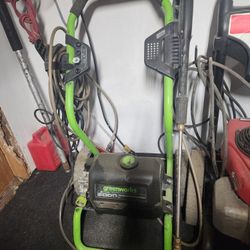 Greenworks 2000 PSI 1.2-Gallon-GPM Cold Water Electric Pressure Washer