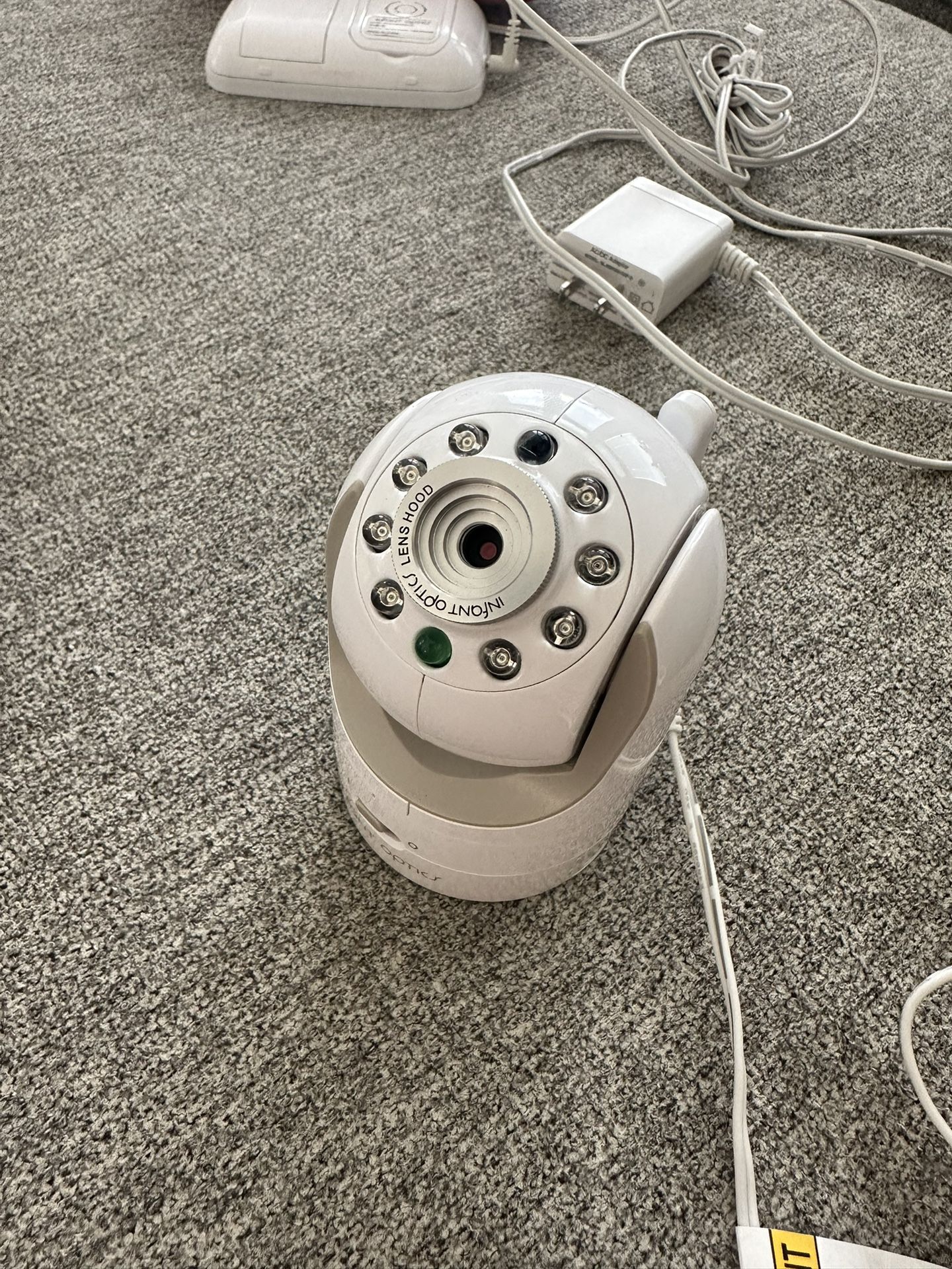 Infant Optics DXR-8 Camera And Monitor
