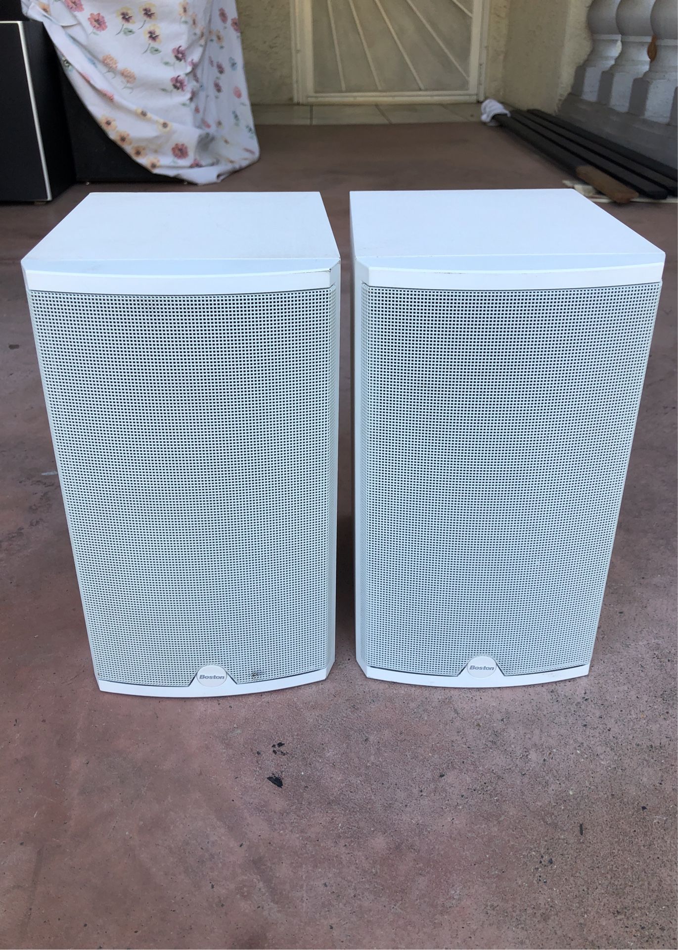 Boston Bookshelf Speakers Sets.