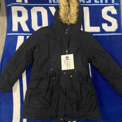 Brand New Women Winter Coat Size Medium 
