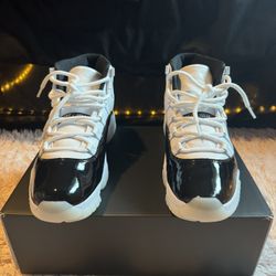 Jordan 11 retro Gratitude, Size 12