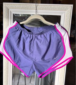Nike women’s shorts - m