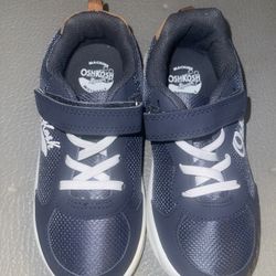 Kids Casual/Dressy  Osh Kosh Washable Shoes Size 2