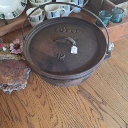 Lodge #12 Cast Iron Dutch Oven