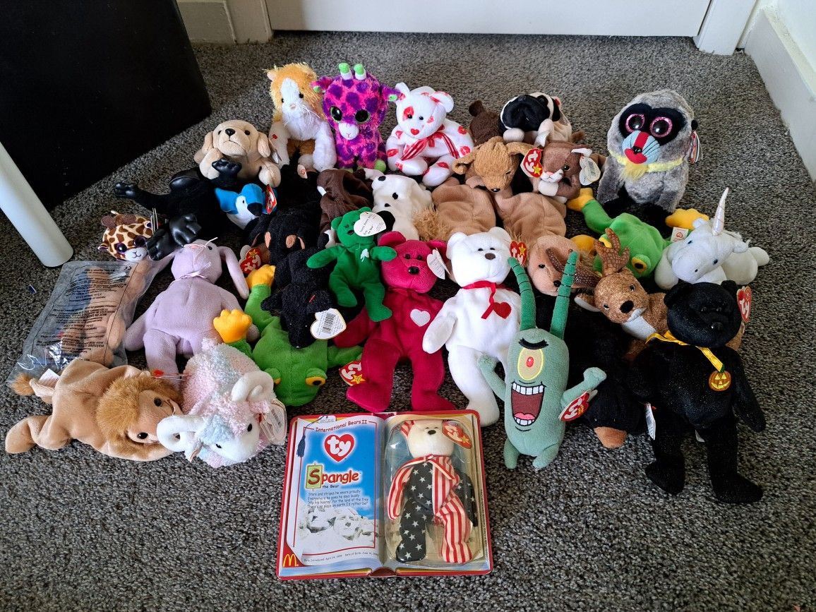 Massive Lot Of Beanie Babies