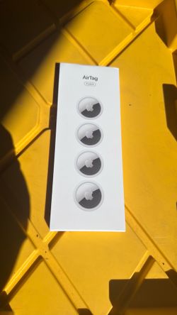 Apple air tag and case