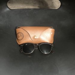 Ray Bands Clubhouse 