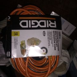 RIDGID 12/3 100' 3 OUTLET EXTENSION CORD 