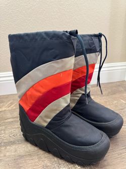 Vintage 70s 80s Rainbow Snow Boots 7-8 Esprit de Ski Après Ski Korea