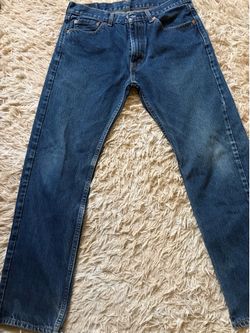 Dark blue levi jeans